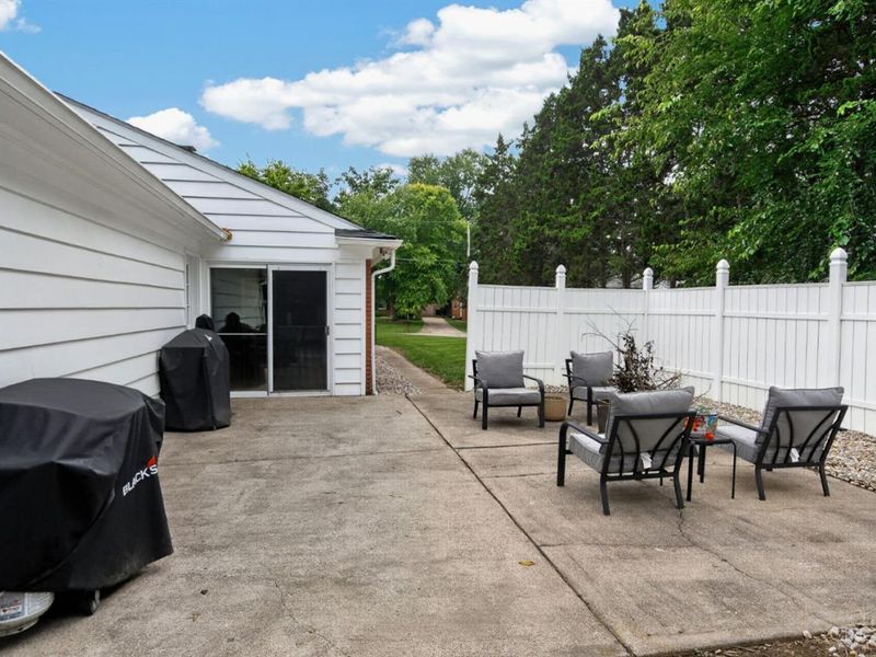 1028 Newcastle Drive, Springfield Township, OH 45231 Photo 46