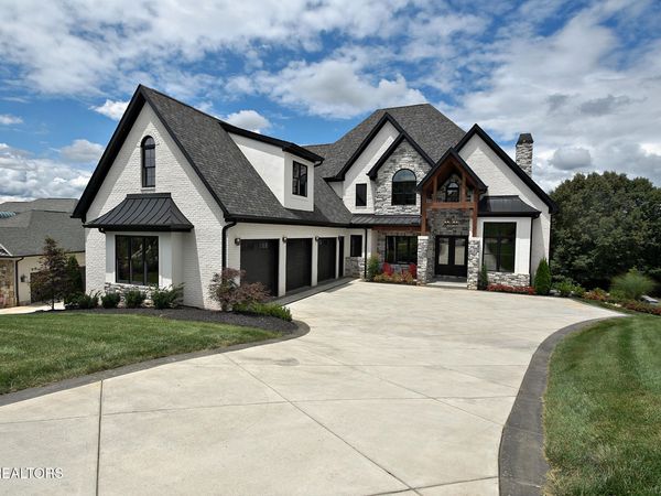 9030 Legends Lake Lane, Knoxville, TN 37922