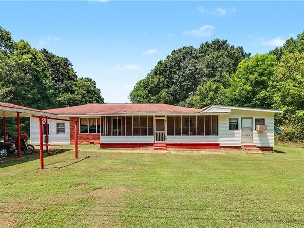 931 Davenport Street , Cedartown, GA 30125