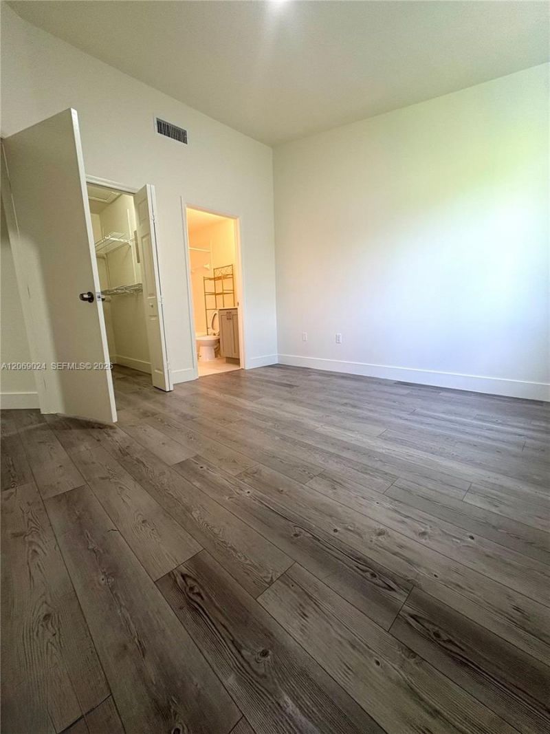 1260 SE 27th St, Unit 204, Homestead, FL 33035 Photo