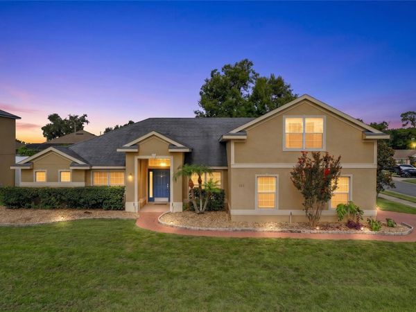 301 ASHTON WOODS LANE , LEESBURG, FL 34748