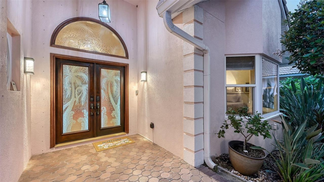 5476 Golf Pointe Drive, Sarasota, FL 34243 Photo