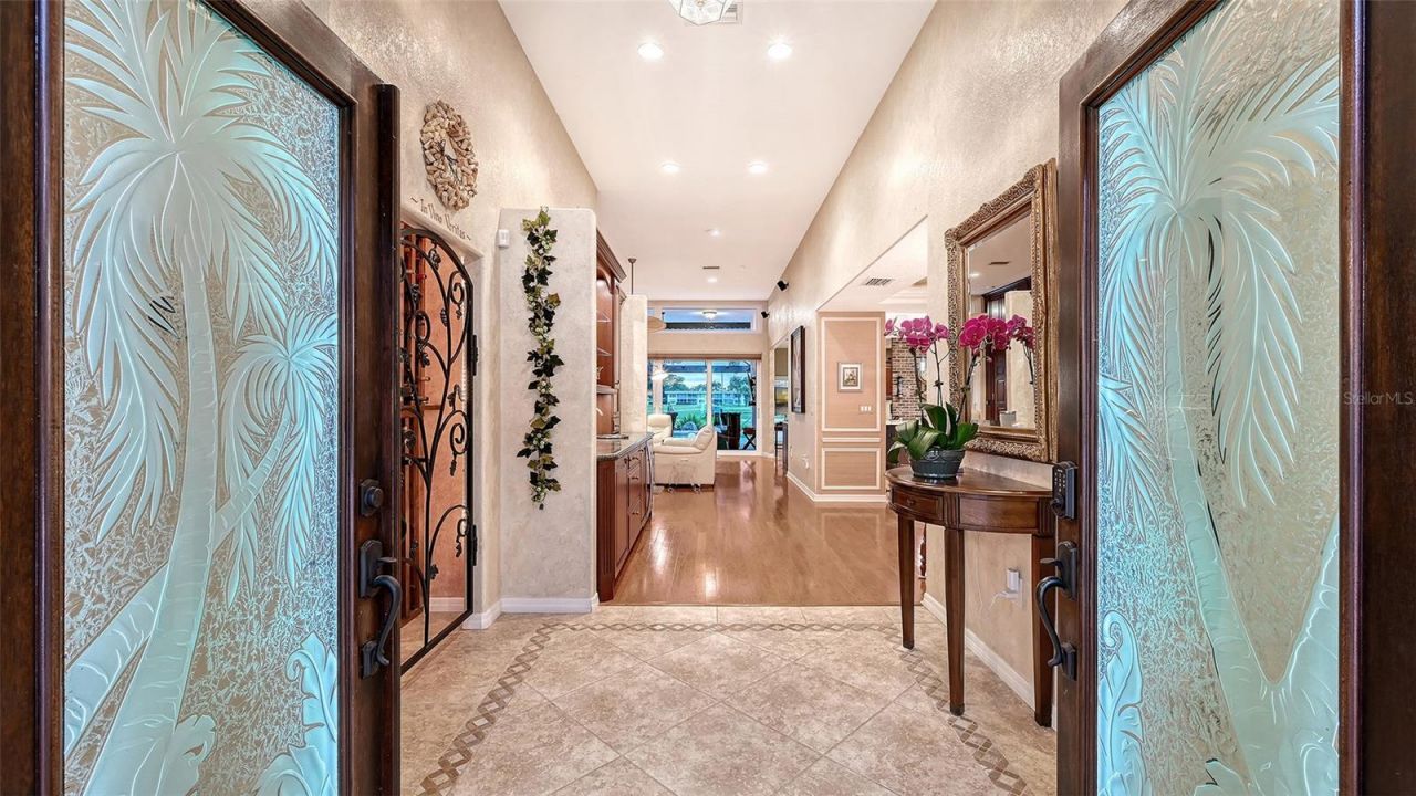 5476 Golf Pointe Drive, Sarasota, FL 34243 Photo