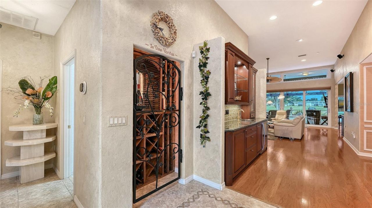 5476 Golf Pointe Drive, Sarasota, FL 34243 Photo