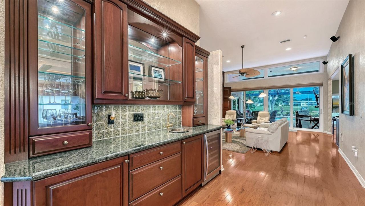 5476 Golf Pointe Drive, Sarasota, FL 34243 Photo