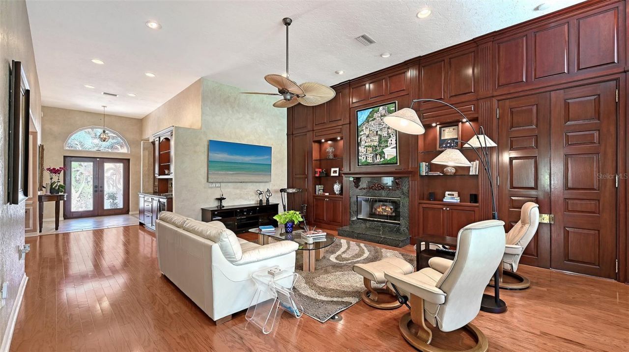5476 Golf Pointe Drive, Sarasota, FL 34243 Photo