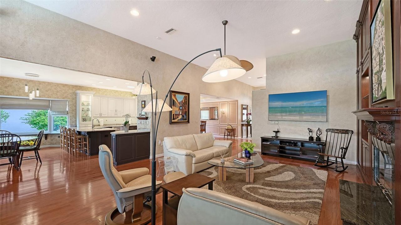 5476 Golf Pointe Drive, Sarasota, FL 34243 Photo