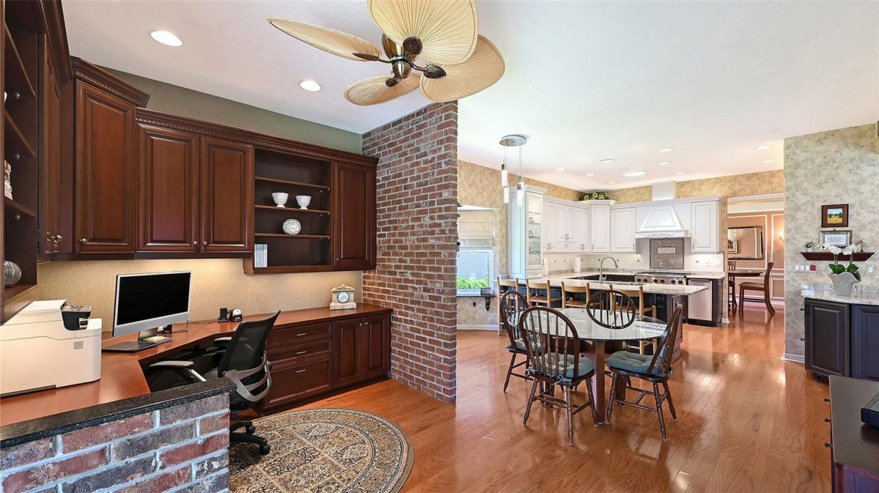 5476 Golf Pointe Drive, Sarasota, FL 34243 Photo