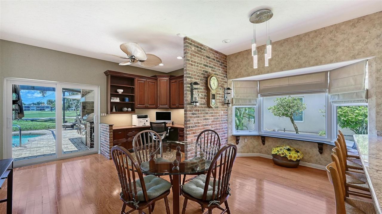 5476 Golf Pointe Drive, Sarasota, FL 34243 Photo