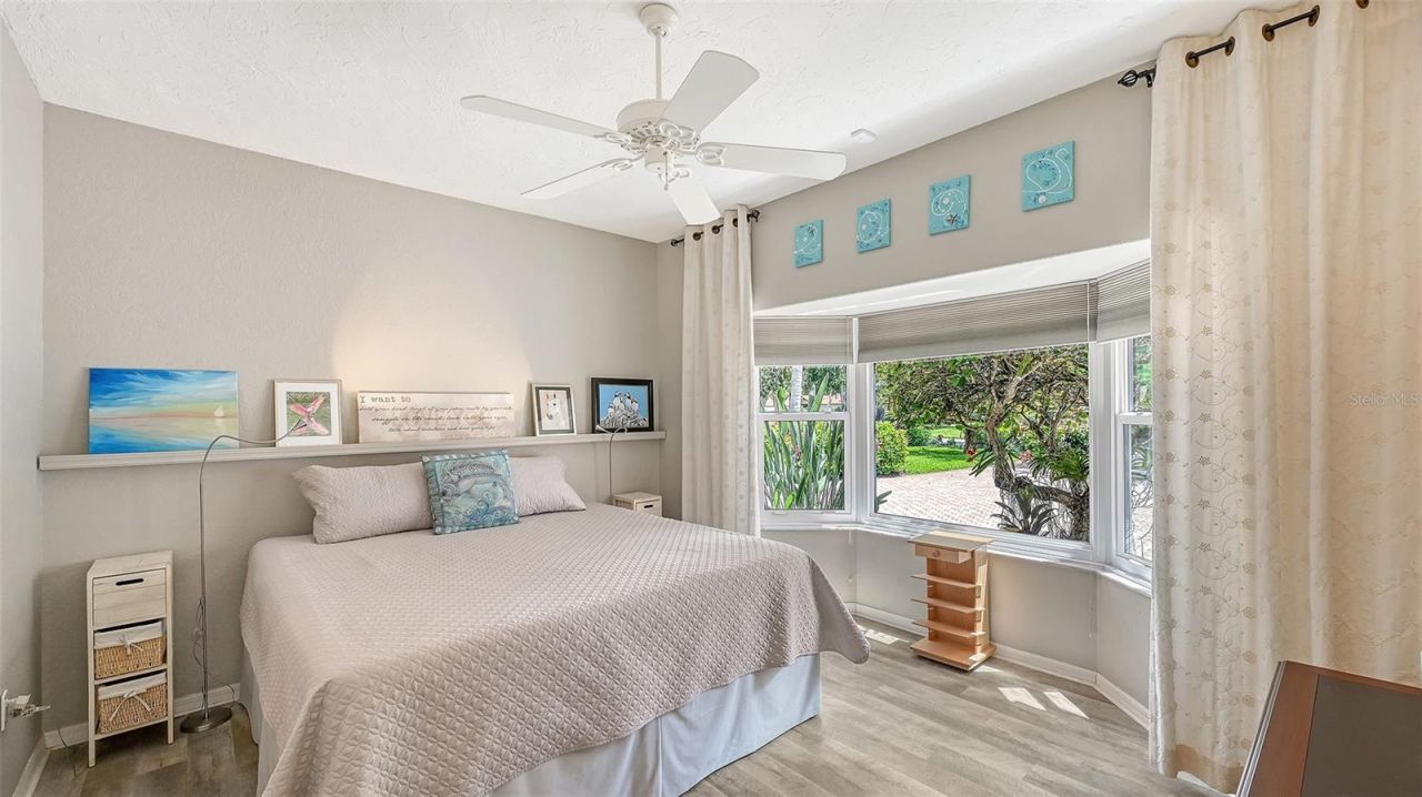 5476 Golf Pointe Drive, Sarasota, FL 34243 Photo