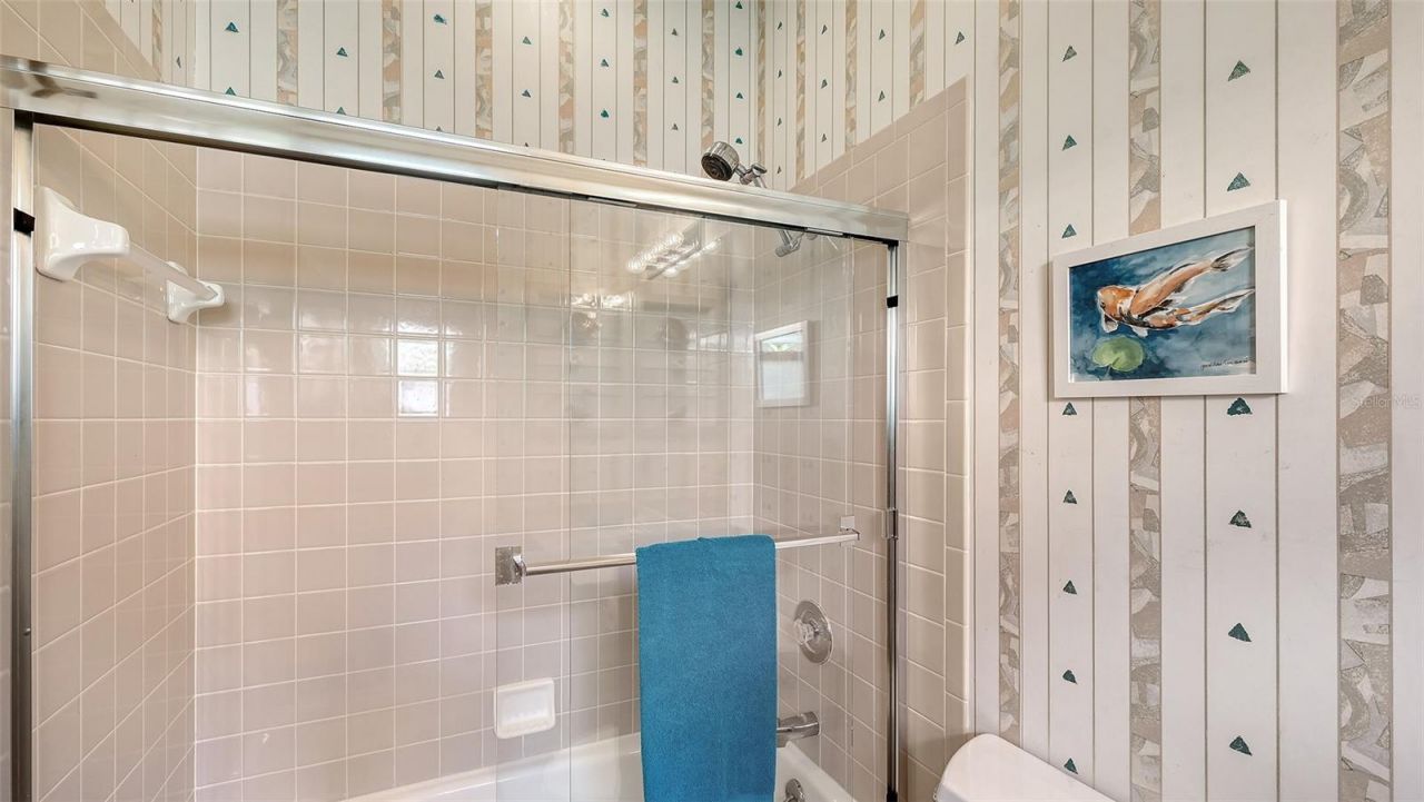 5476 Golf Pointe Drive, Sarasota, FL 34243 Photo
