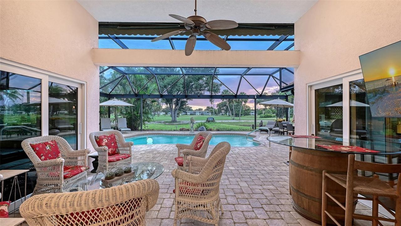 5476 Golf Pointe Drive, Sarasota, FL 34243 Photo