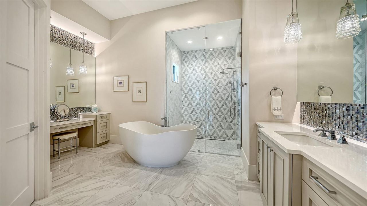 8339 Lucerne Loop, Bradenton, FL 34202 Photo
