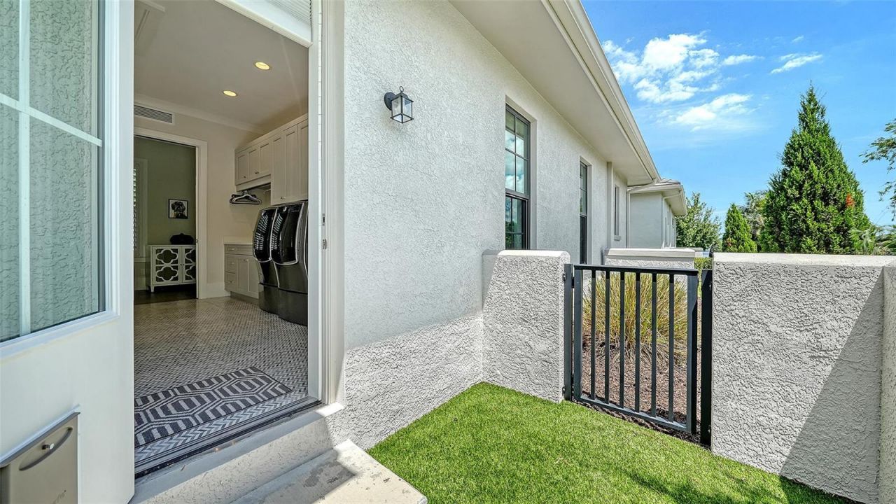 8339 Lucerne Loop, Bradenton, FL 34202 Photo