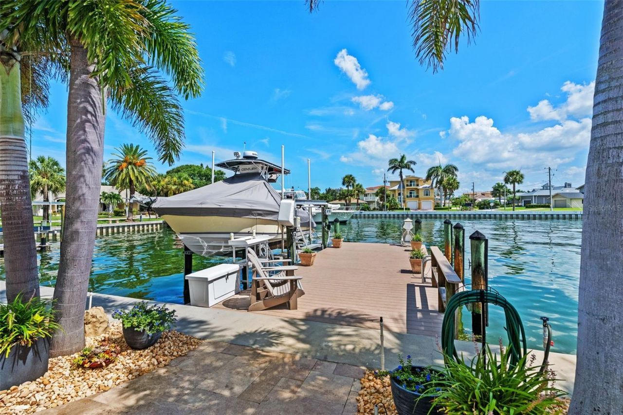203 Howard Drive, Belleair Beach, FL 33786 Photo