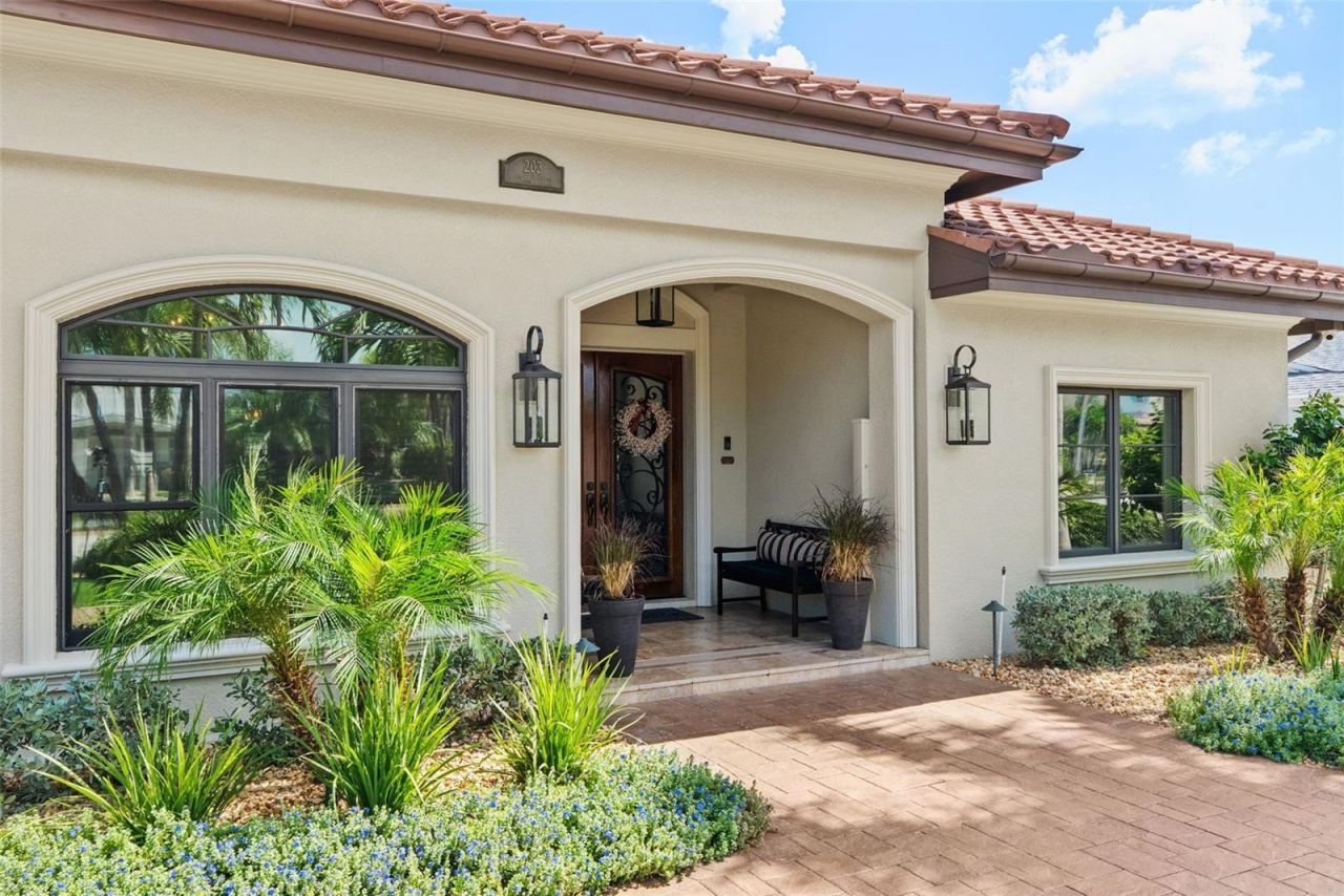203 Howard Drive, Belleair Beach, FL 33786 Photo