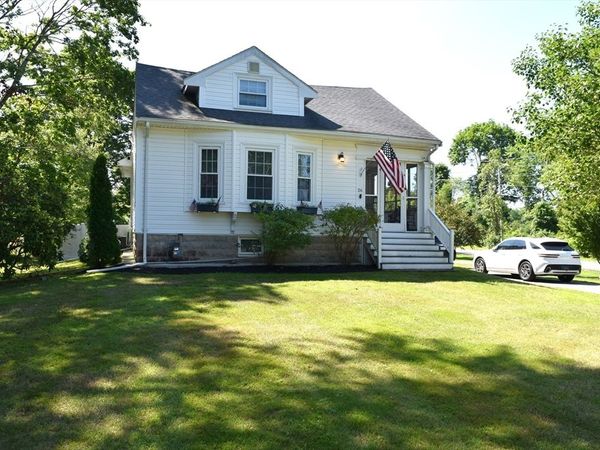 26 Cross St, West Bridgewater, MA 02379