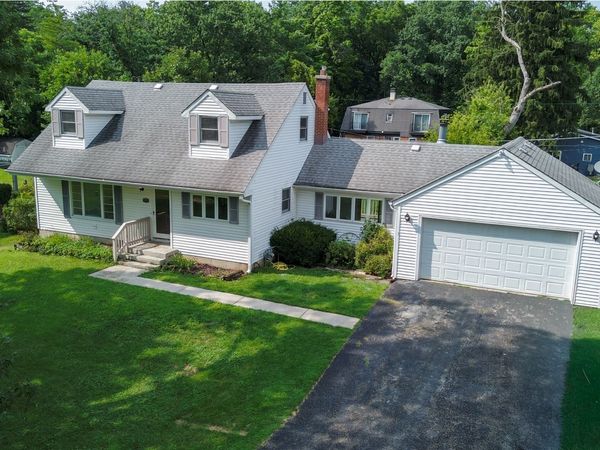 28916 W Main Street , Cary, IL 60013
