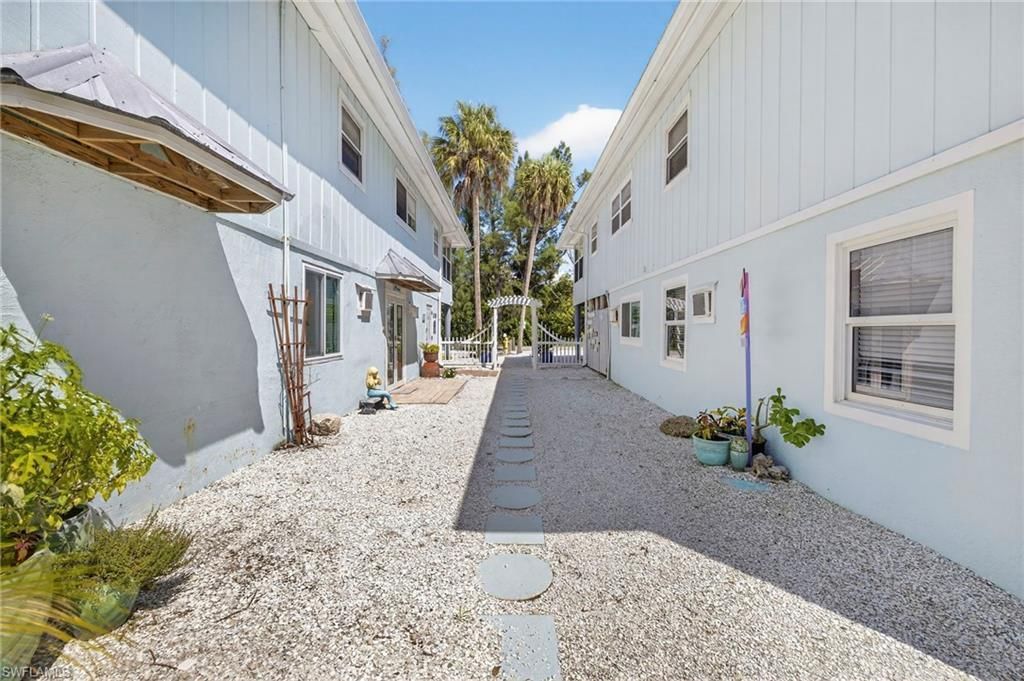 245 Mango St, Fort Myers Beach, FL 33931 Photo