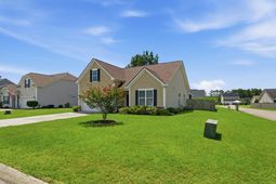 1037 Bridlewood Farms photo 4
