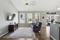 1037 Bridlewood Farms photo 4