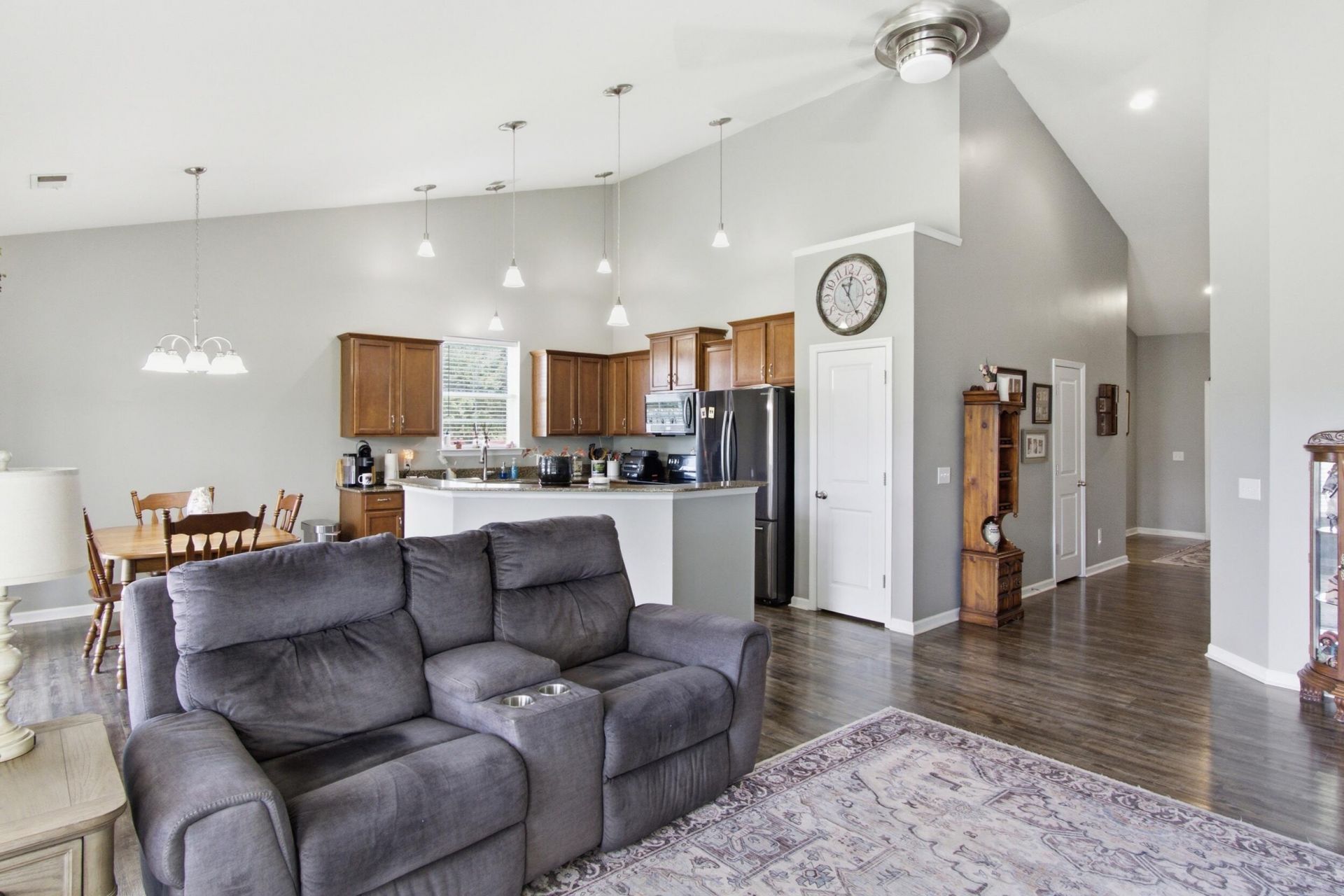 1037 Bridlewood Farms Photo 6