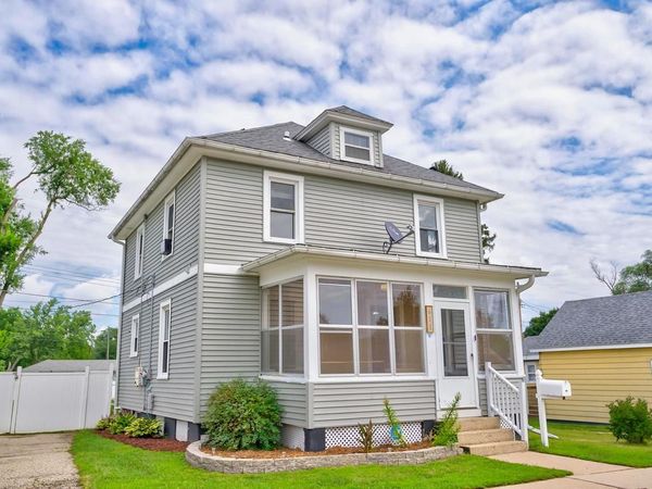 811 W Franklin Street, Portage, WI 53901