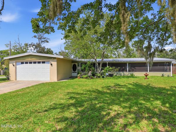 1927 MONTEAU Drive, Jacksonville, FL 32210