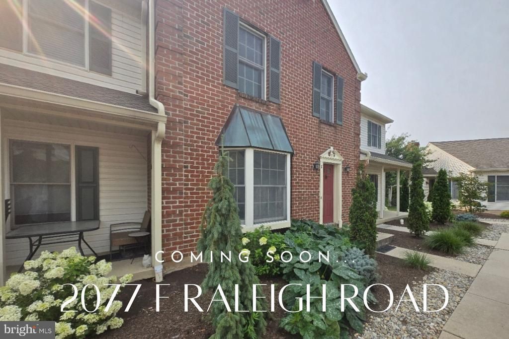 2077 F RALEIGH ROAD , HUMMELSTOWN, PA 17036