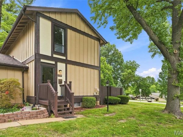 11138 Towering Pines Drive, St Louis, MO 63136