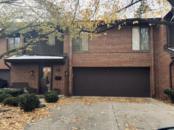 105 N Astoria Way , Park Ridge, IL 60068