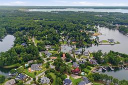 105 Windsong Island Lane photo 4