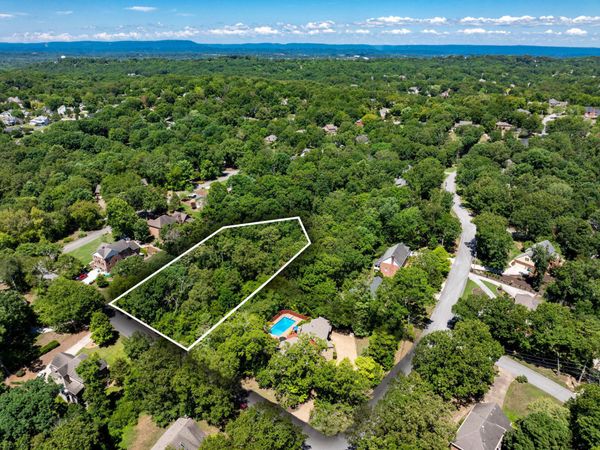 612 Hidden Hollow Drive, Chattanooga, TN 37421