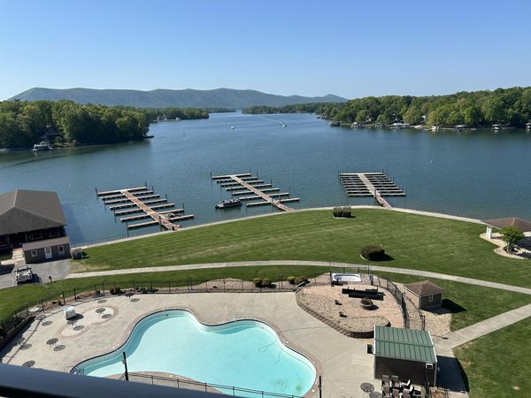 1217 Graves Harbor TRL , Unit # 162, Huddleston, VA 24104