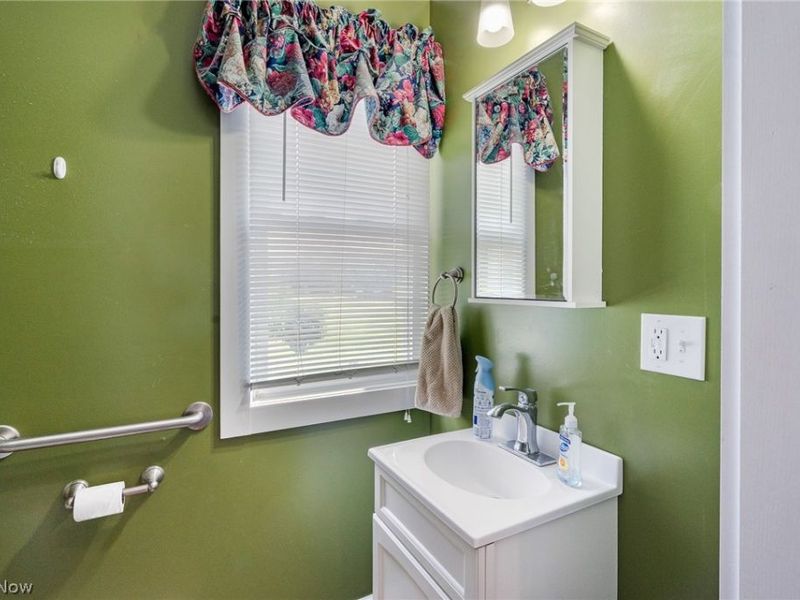 7846 Thompson Sharpsville Road NE, Burghill, OH 44404 Photo 30