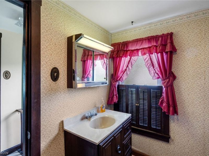 7846 Thompson Sharpsville Road NE, Burghill, OH 44404 Photo 38