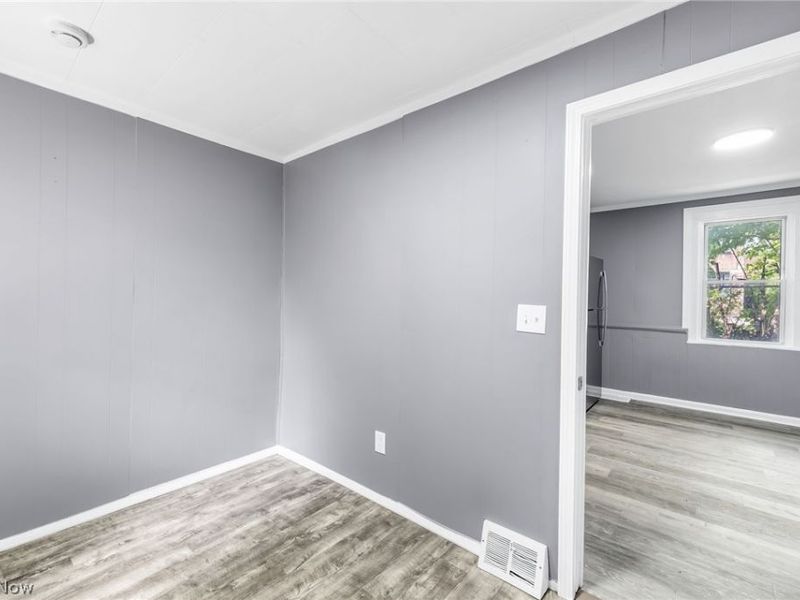 2408 Castle Avenue, Cleveland, OH 44113 Photo 15