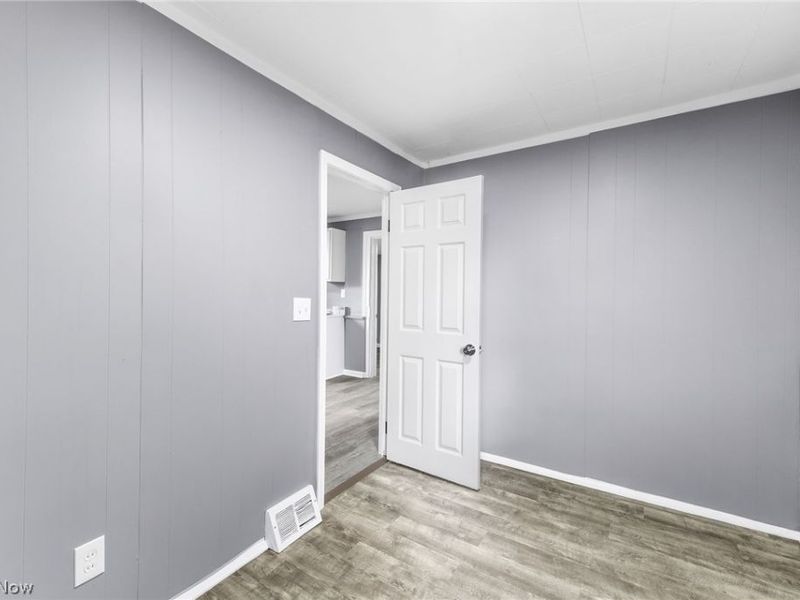 2408 Castle Avenue, Cleveland, OH 44113 Photo 16