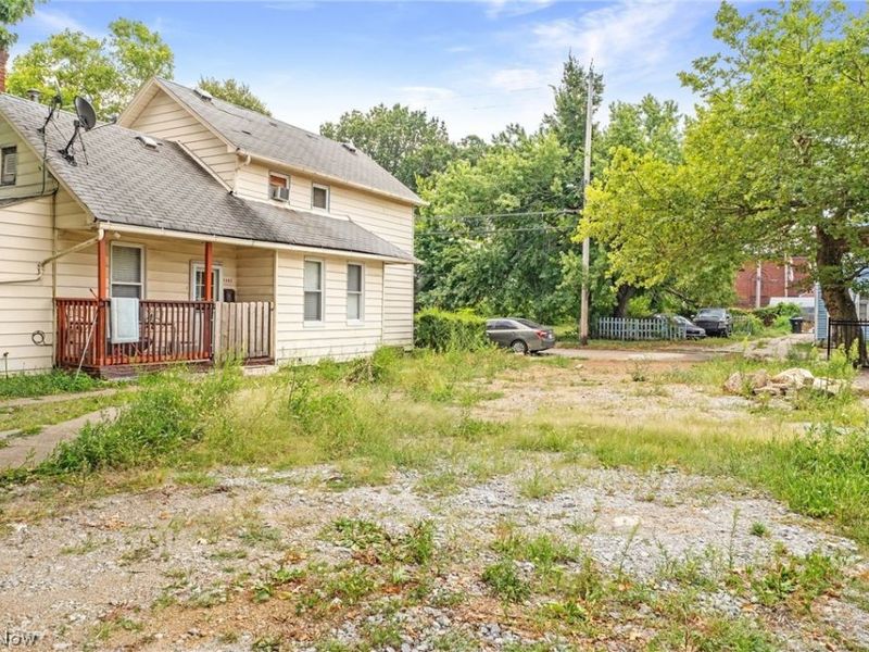 2408 Castle Avenue, Cleveland, OH 44113 Photo 26