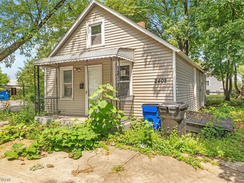 2408 Castle Avenue, Cleveland, OH 44113 Photo 3