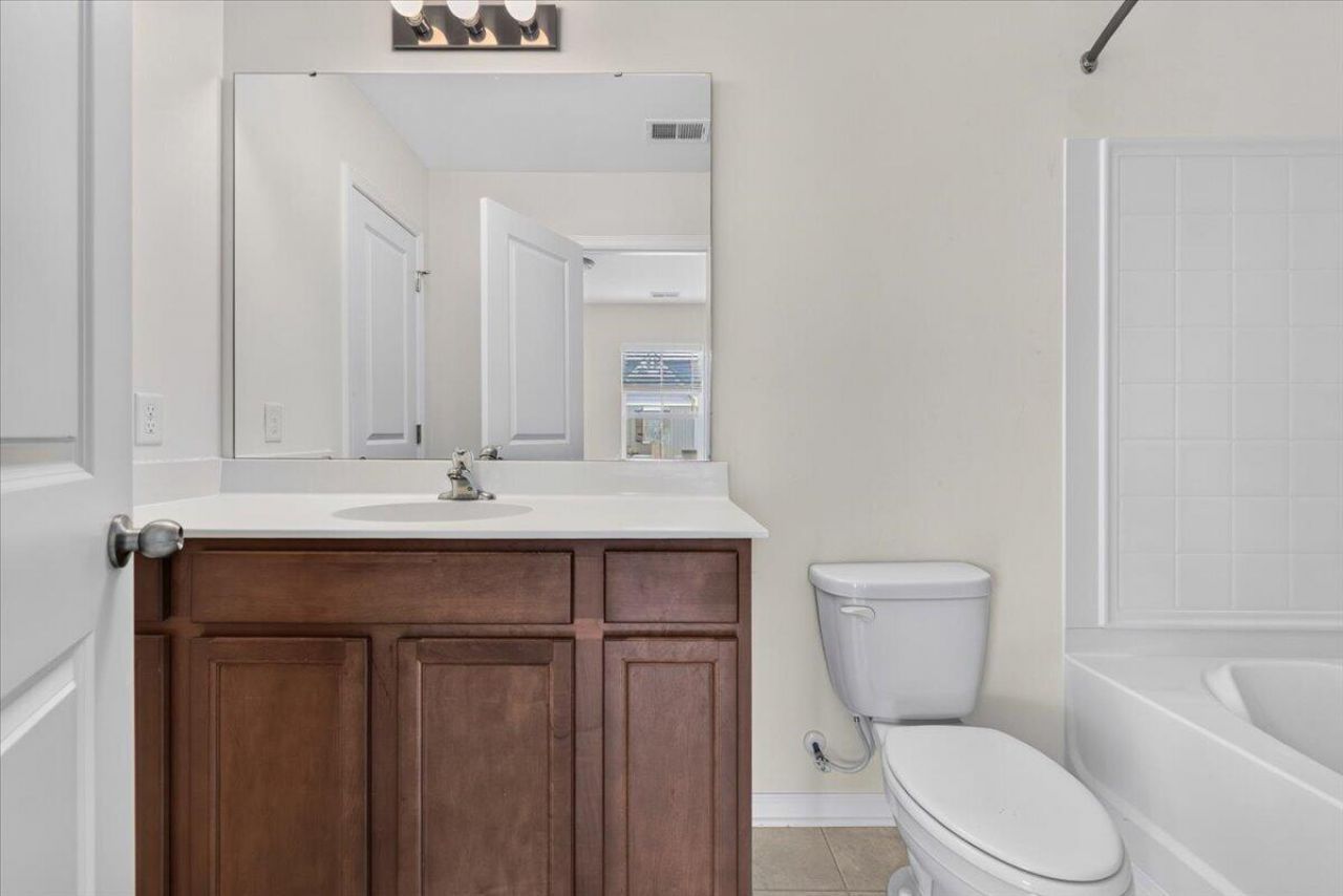 417 Viceroy Photo 21