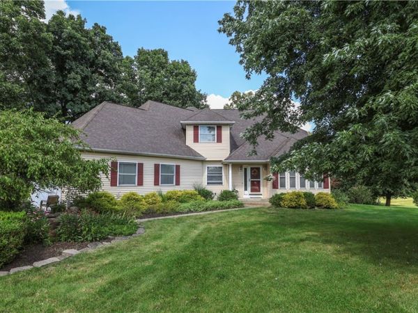 18 Turnberry Road , Horseheads, NY 14845