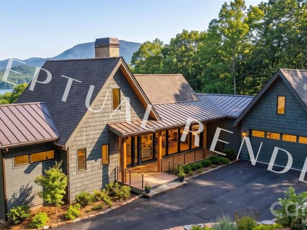 743 Hawk Mountain Road, Lake Toxaway, NC 28747