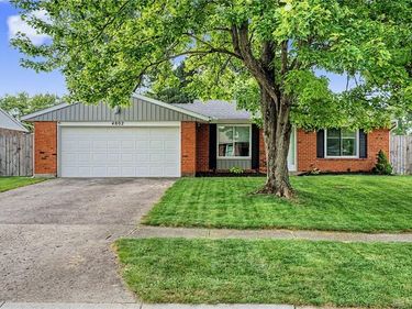 4802 Lodgeview Drive, Huber Heights, OH 45424