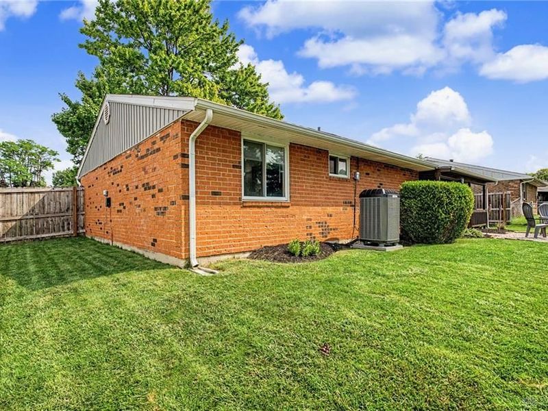4802 Lodgeview Drive, Huber Heights, OH 45424 Photo 32