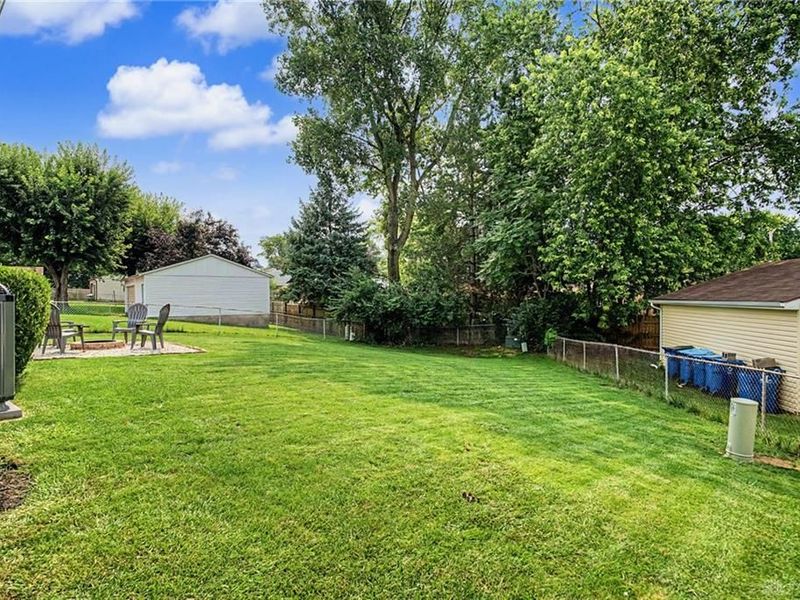 4802 Lodgeview Drive, Huber Heights, OH 45424 Photo 33