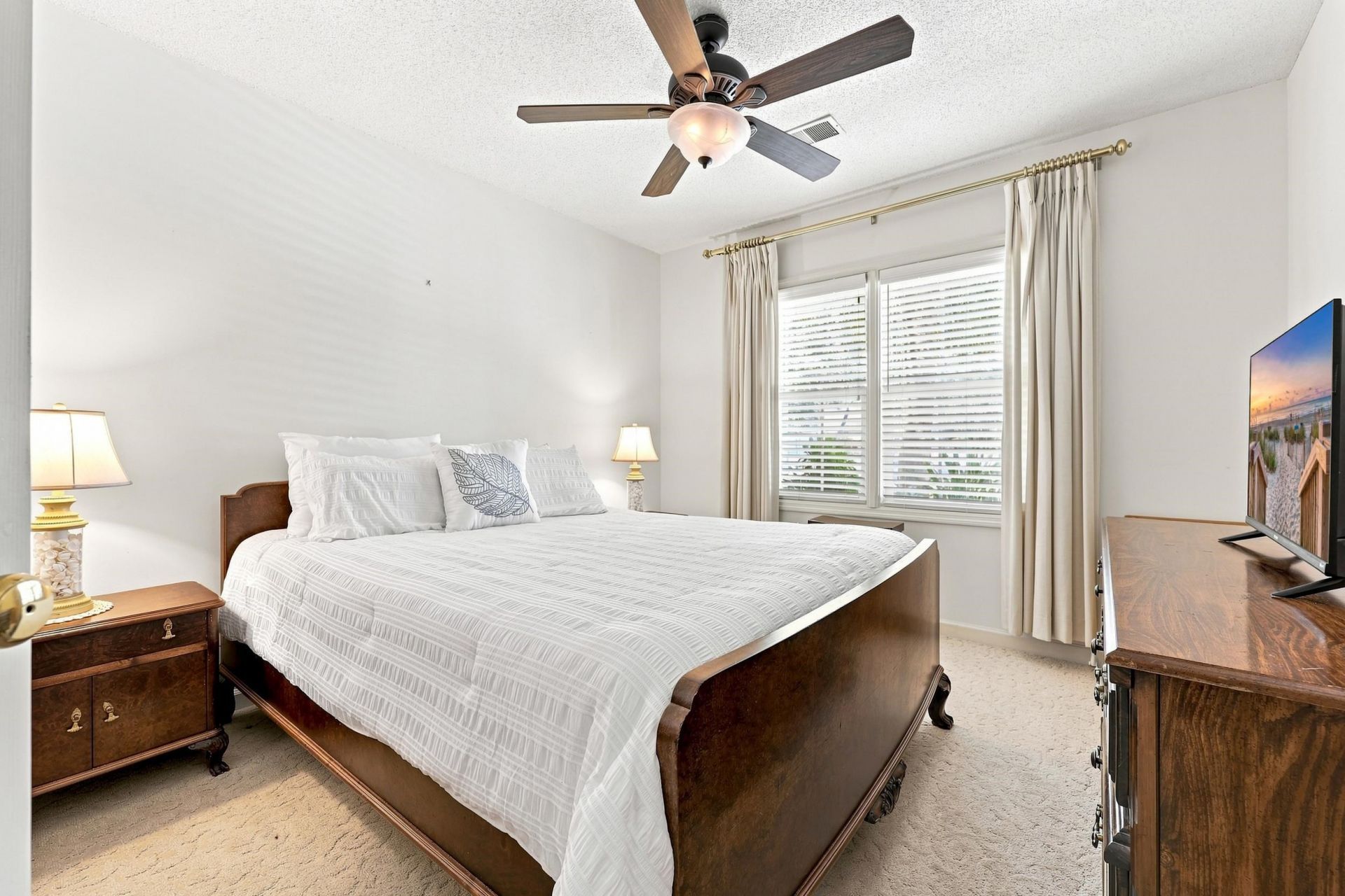 4504 Spyglass Dr. Photo 8