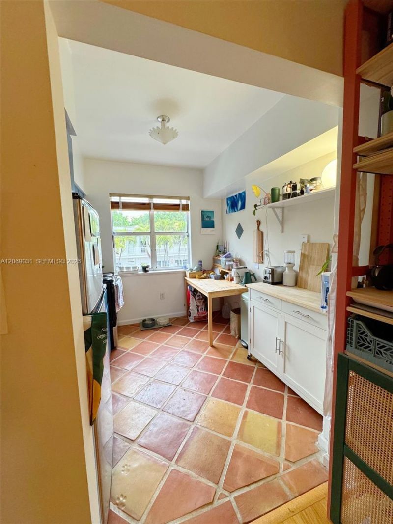 736 13th St, Unit 213, Miami Beach, FL 33139 Photo