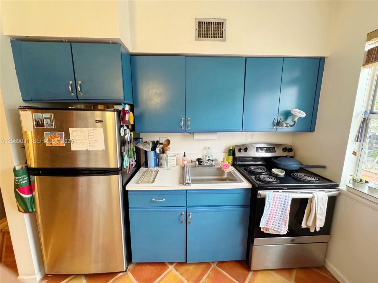 736 13th St, Unit 213, Miami Beach, FL 33139 Photo