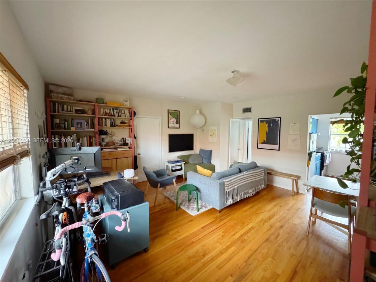 736 13th St, Unit 213, Miami Beach, FL 33139 Photo